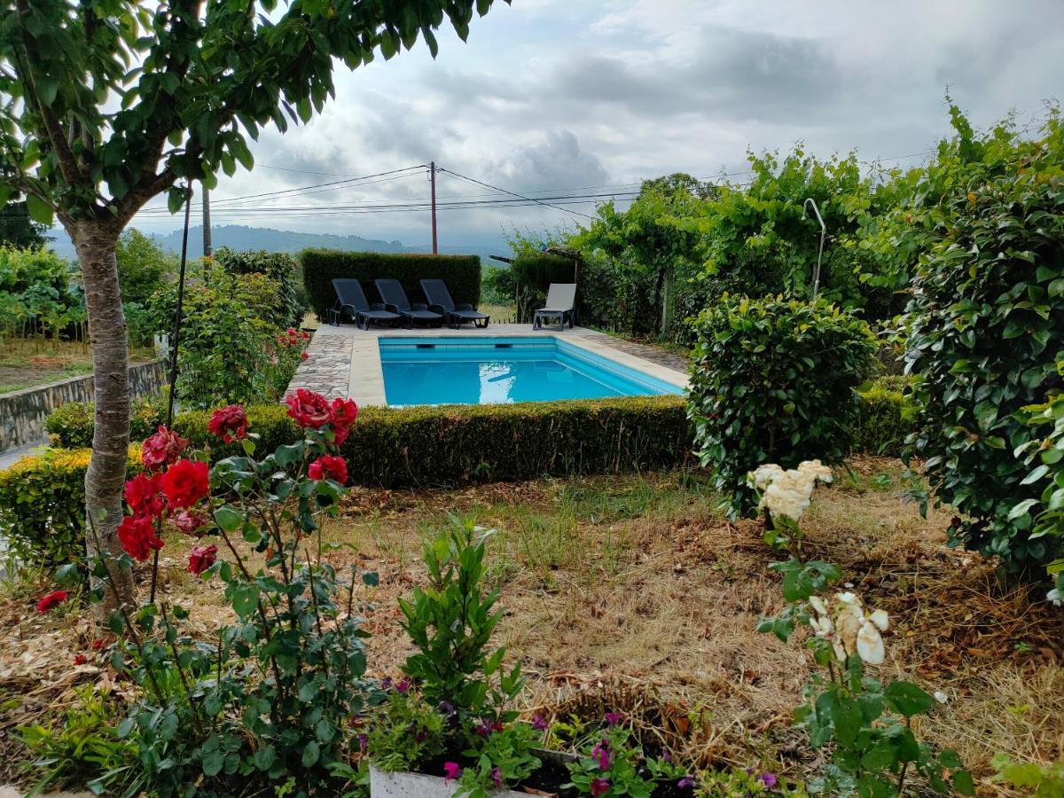 Villa Con Piscina En Panton Ribeira Sacra Galicia Ideal Para Familias Dış mekan fotoğraf